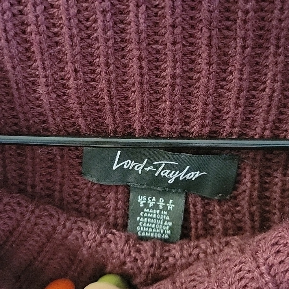 𝅺LORD & TAYLOR Burgundy Sweather US S - Picture 5 of 8